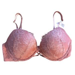 NWT VICTORIA’S SECRET BOMBSHELL ADDS 2 CUP SIZES PLUNGE LACE BRA 32C‎